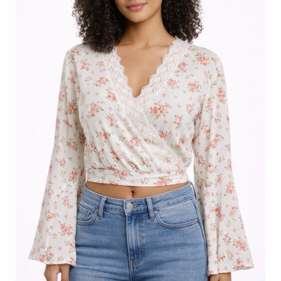Just Polly Tops - JUST POLLY • White/Multi Floral Print Lace Trim Bell Sleeve Cropped Blouse, L